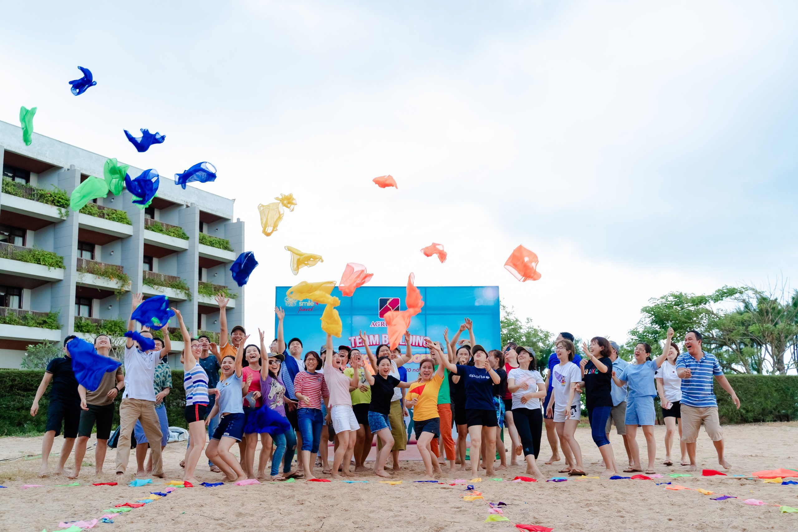 Team building là cầu nối gắn kết các thành viên trong doanh nghiệp